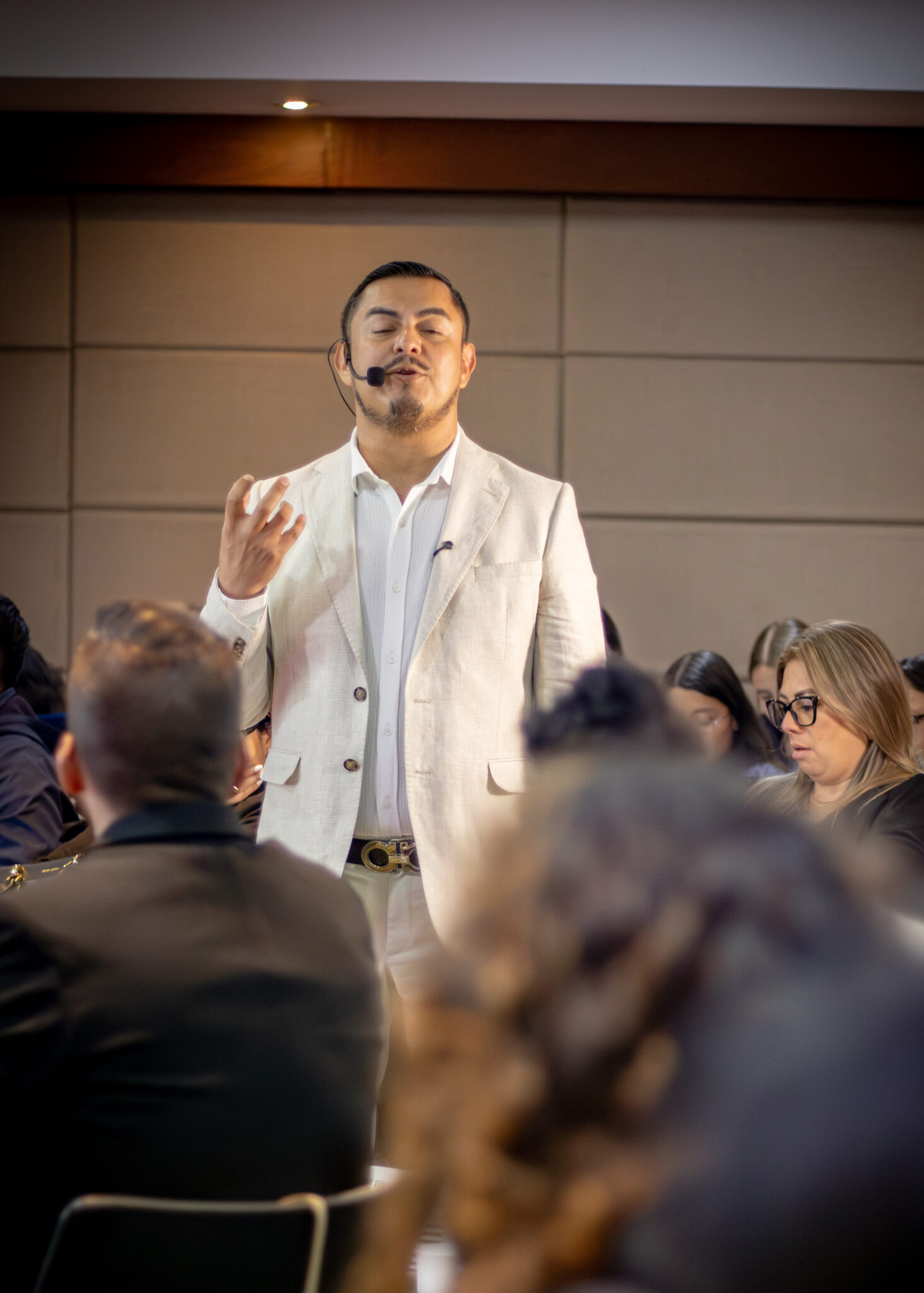 José Ávila - Visualiza tu película